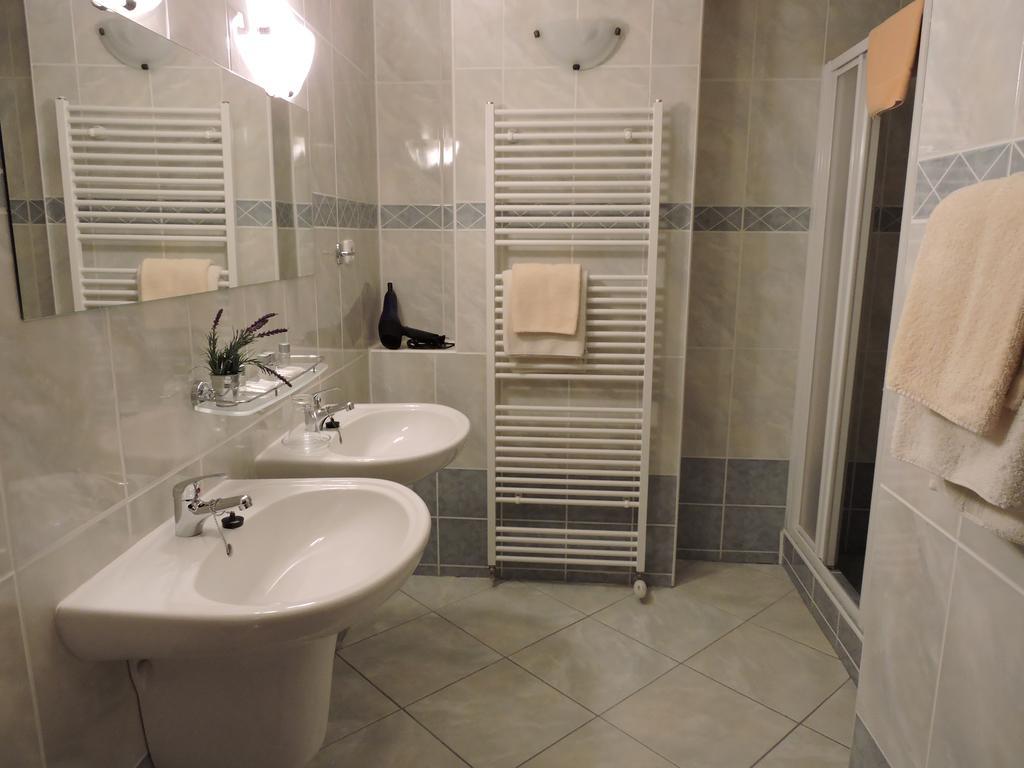 Hotel Atrium Jihlava Exterior foto